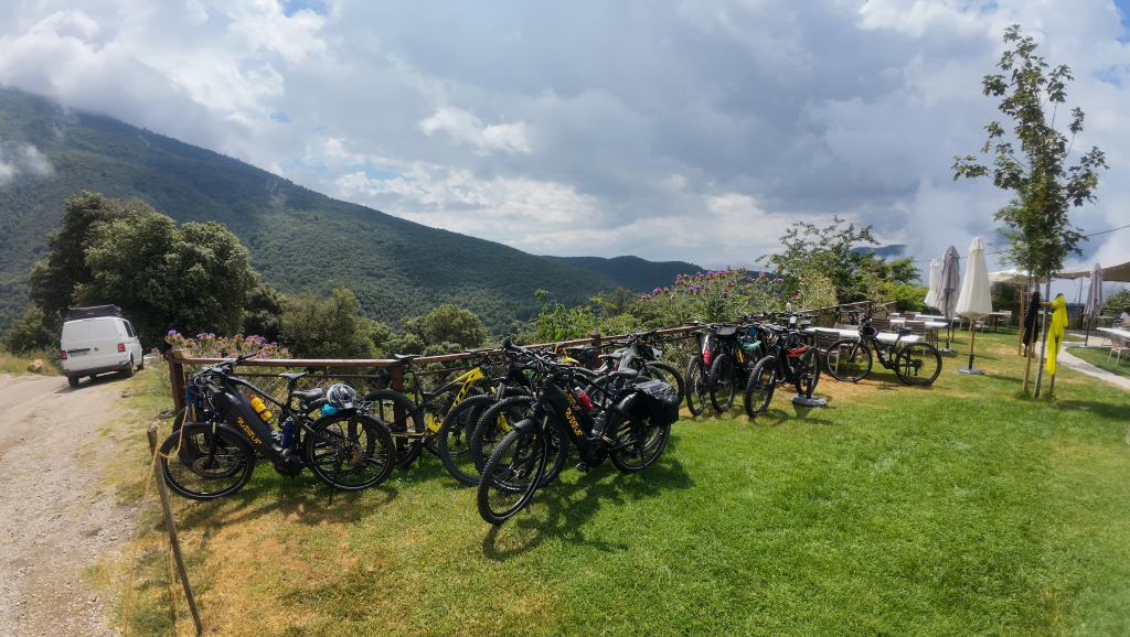 Foto: Vistas desde la Formatgeria del Montseny durante la actividad La Cabronada 2024.