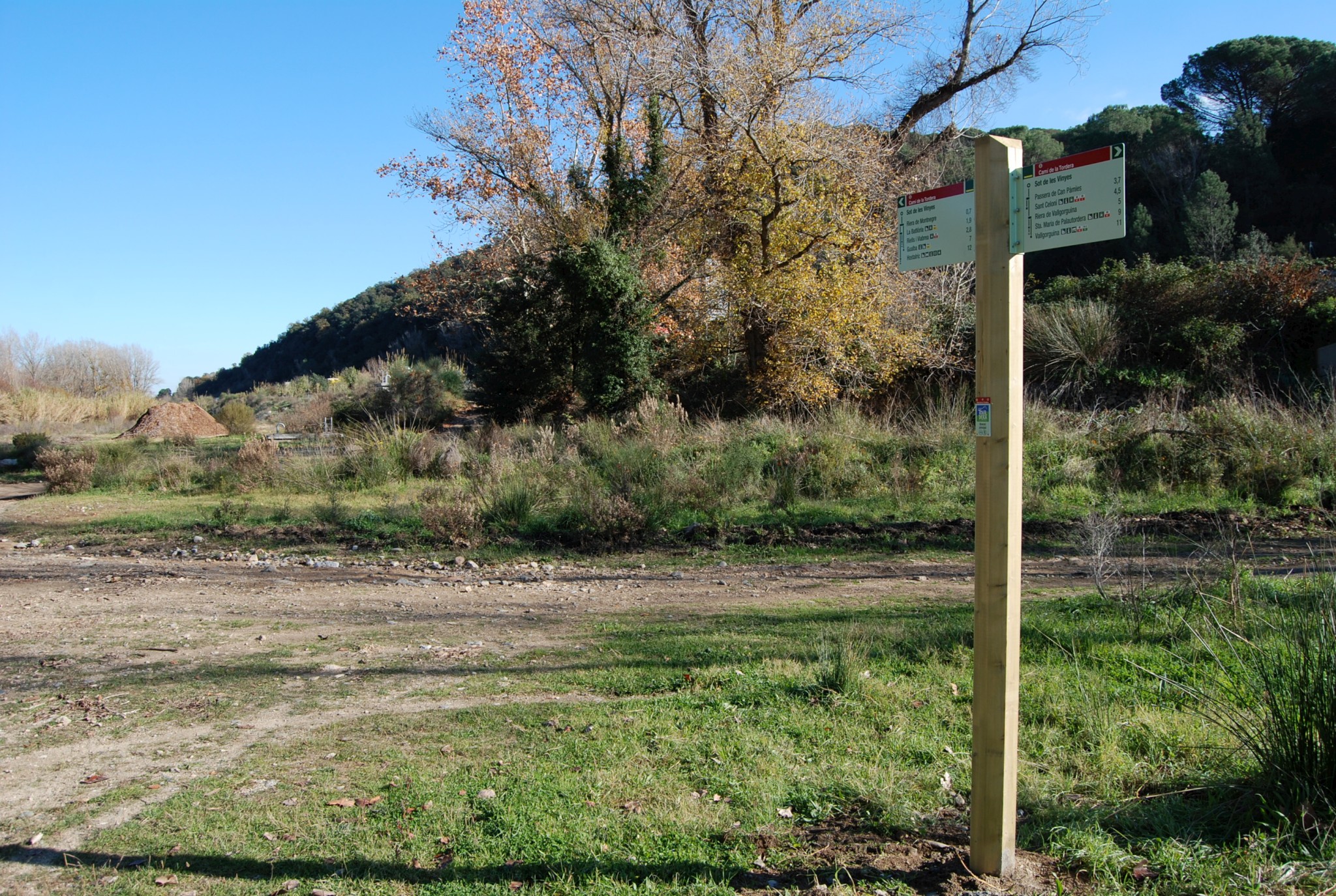 Foto: Tourdera. Beschilderung der Route in Sant Celoni
