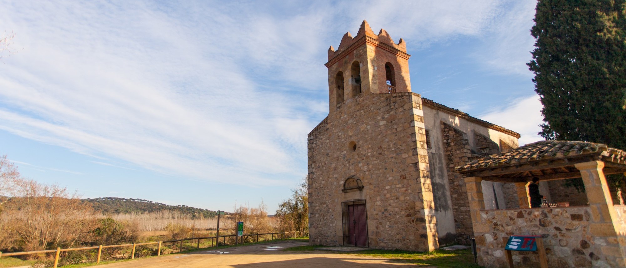 Foto: Tourdera. Església de Sant Cebrià de Fogars
