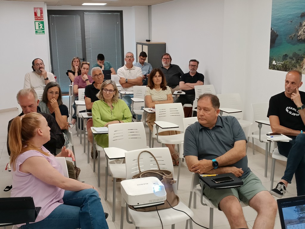 Foto: Tourdera. ComissiÃ³ extraordinÃ ria de seguiment del projecte.