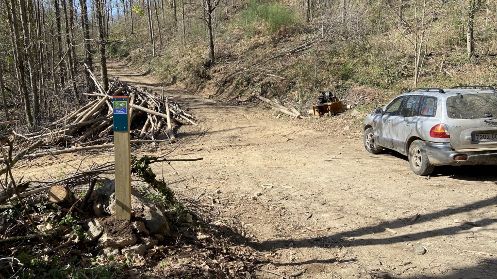 Photo : Tourdera. Travaux d’entretien de l’itinéraire dans la commune de Montseny.