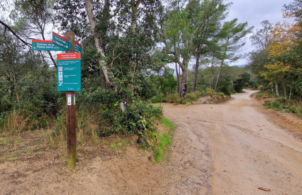 Foto: Tourdera. Actuacions de millora de la senyalitzaciÃ³ a Vallgorguina.